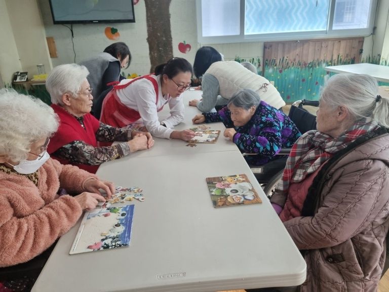 퍼즐맞추기 프로그램 활동입니다. (2025. 1. 20)